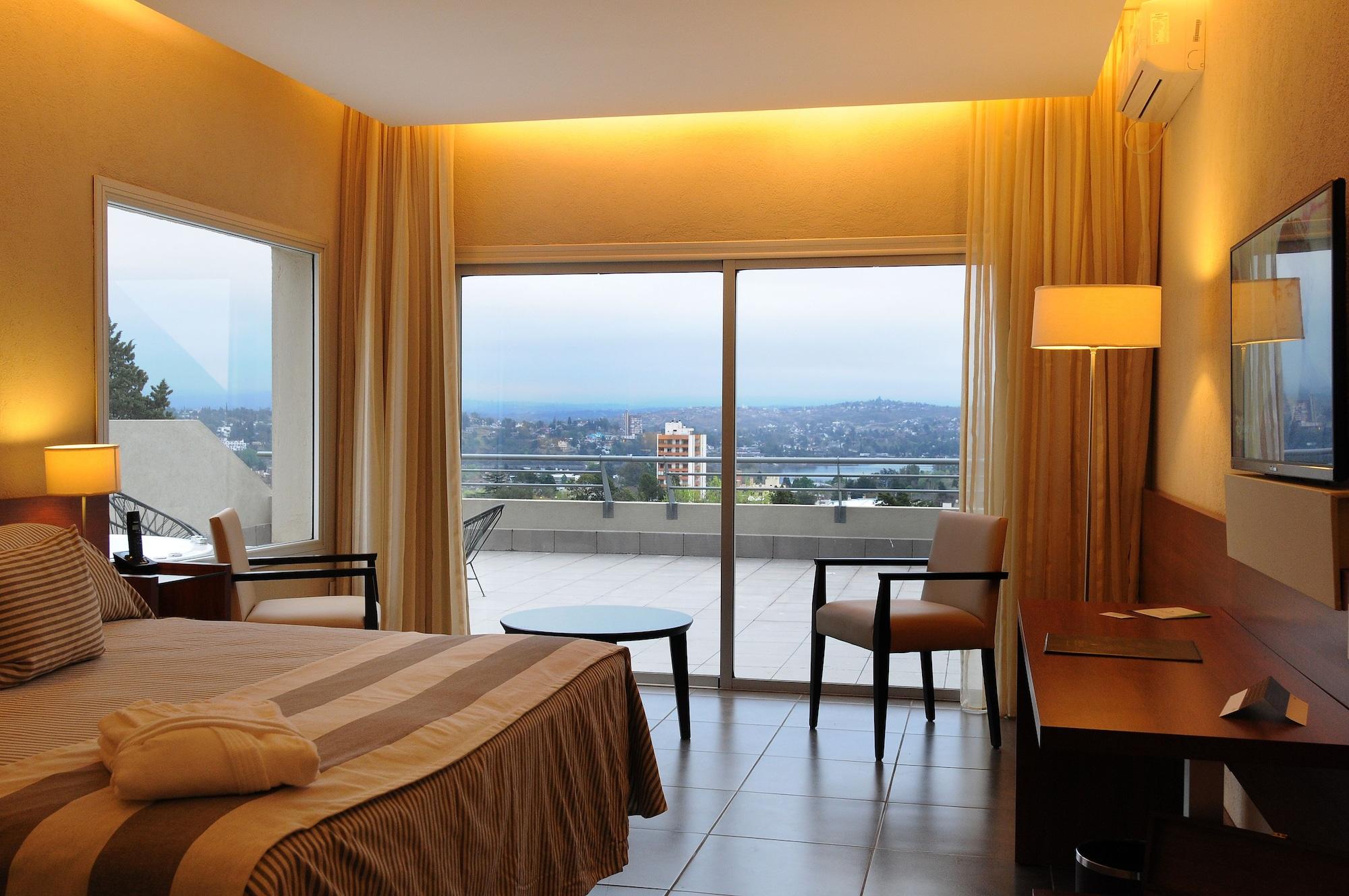 Pinares Panorama Suites, Spa & Convention Center Villa Carlos Paz Esterno foto