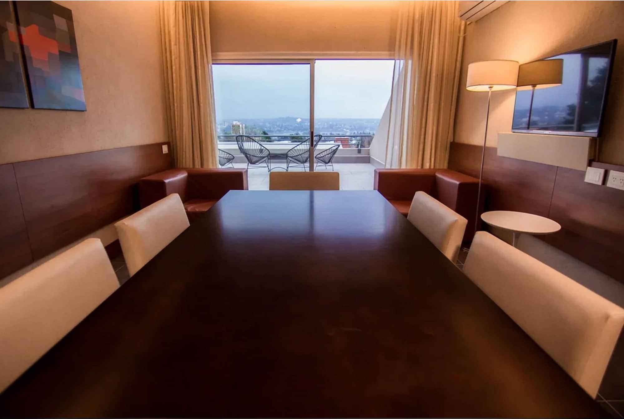 Pinares Panorama Suites, Spa & Convention Center Villa Carlos Paz Esterno foto